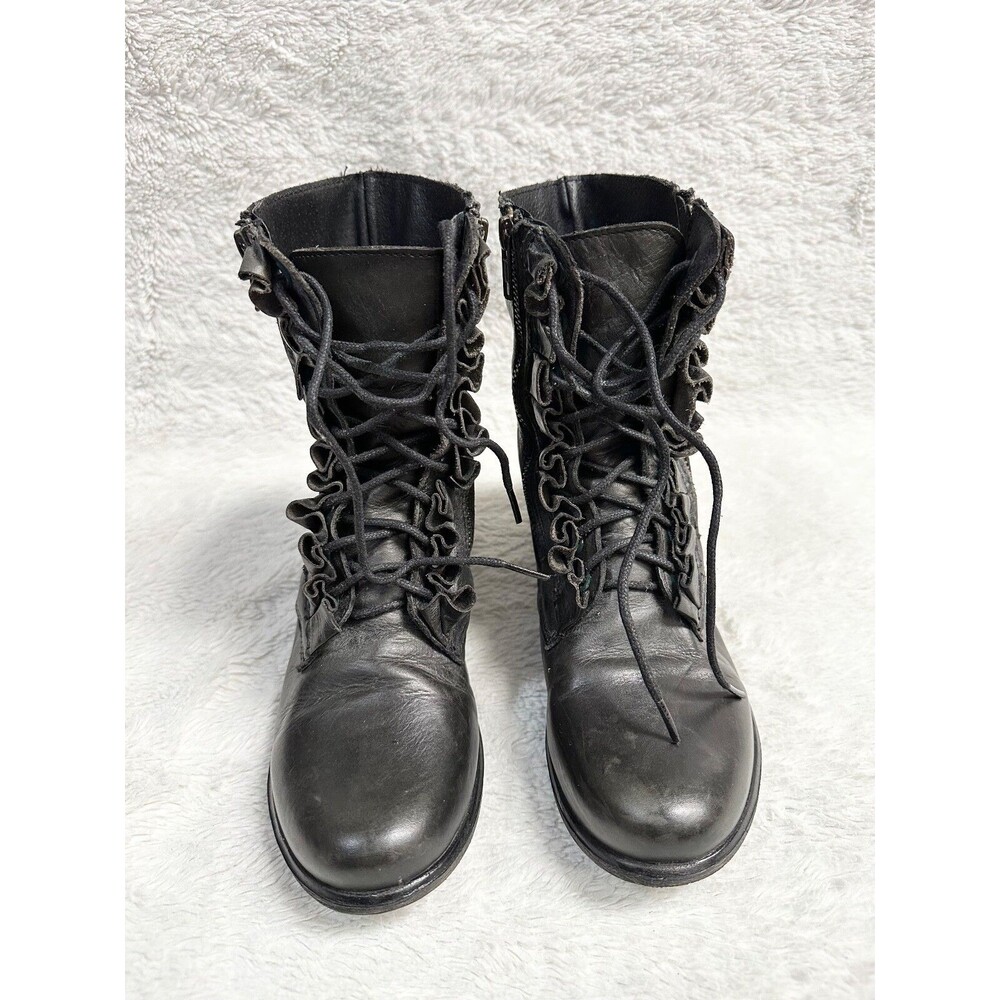 Betsey Johnson women distressed black  Leather  Steampunk Combat boots size 7